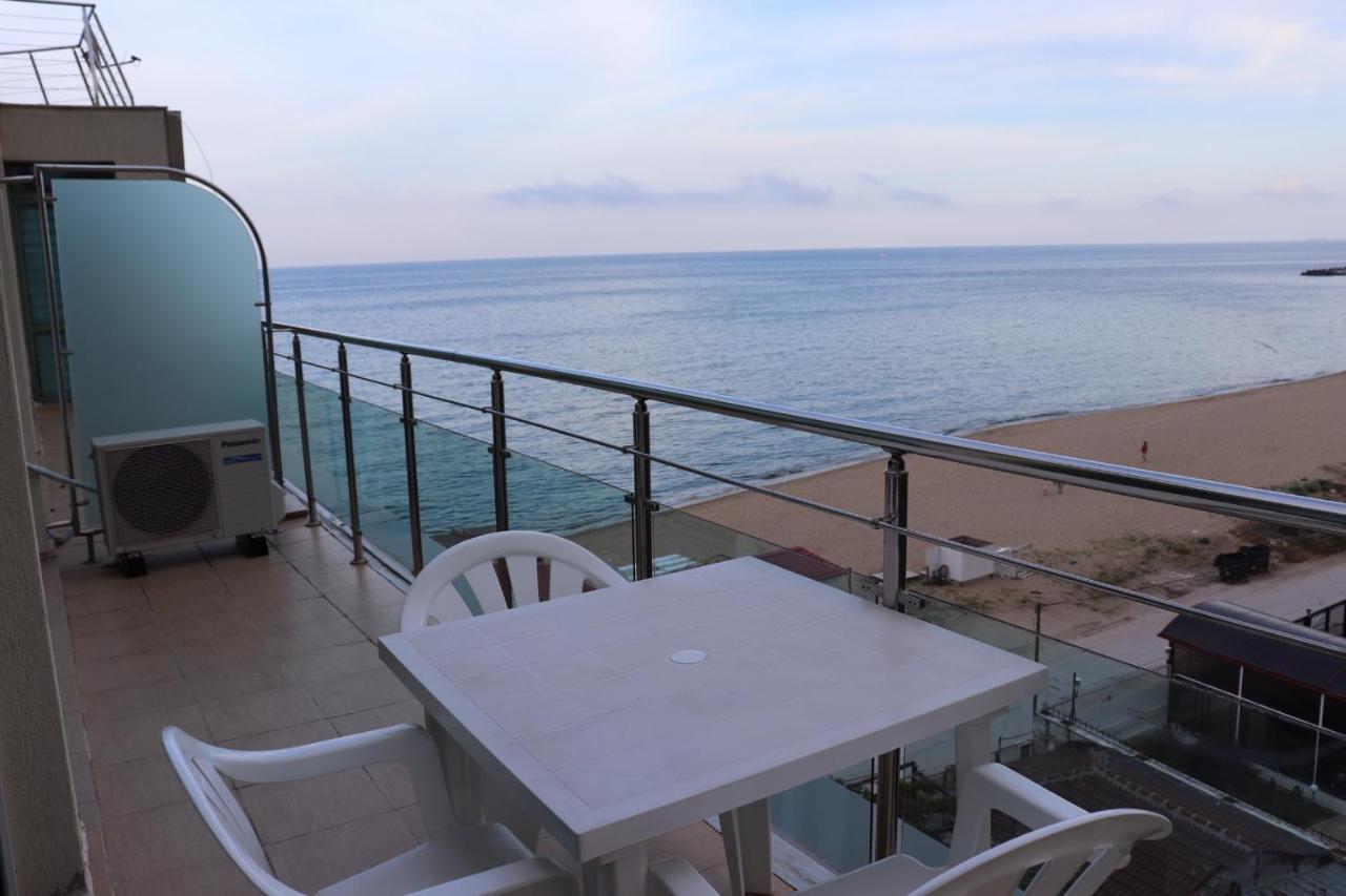 Beach Apartment No 17 Saints Constantine and Helena Esterno foto